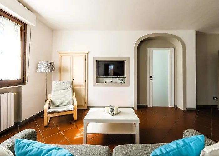 Hostly - Giusy Garden - Only For Holidays Daire Capannoli